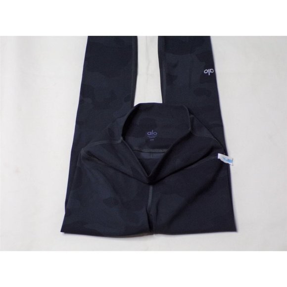 ALO Vapor High Waist Capri Crop Leggings Camouflage Print XX-Small (00-0) NEW - Picture 12 of 12